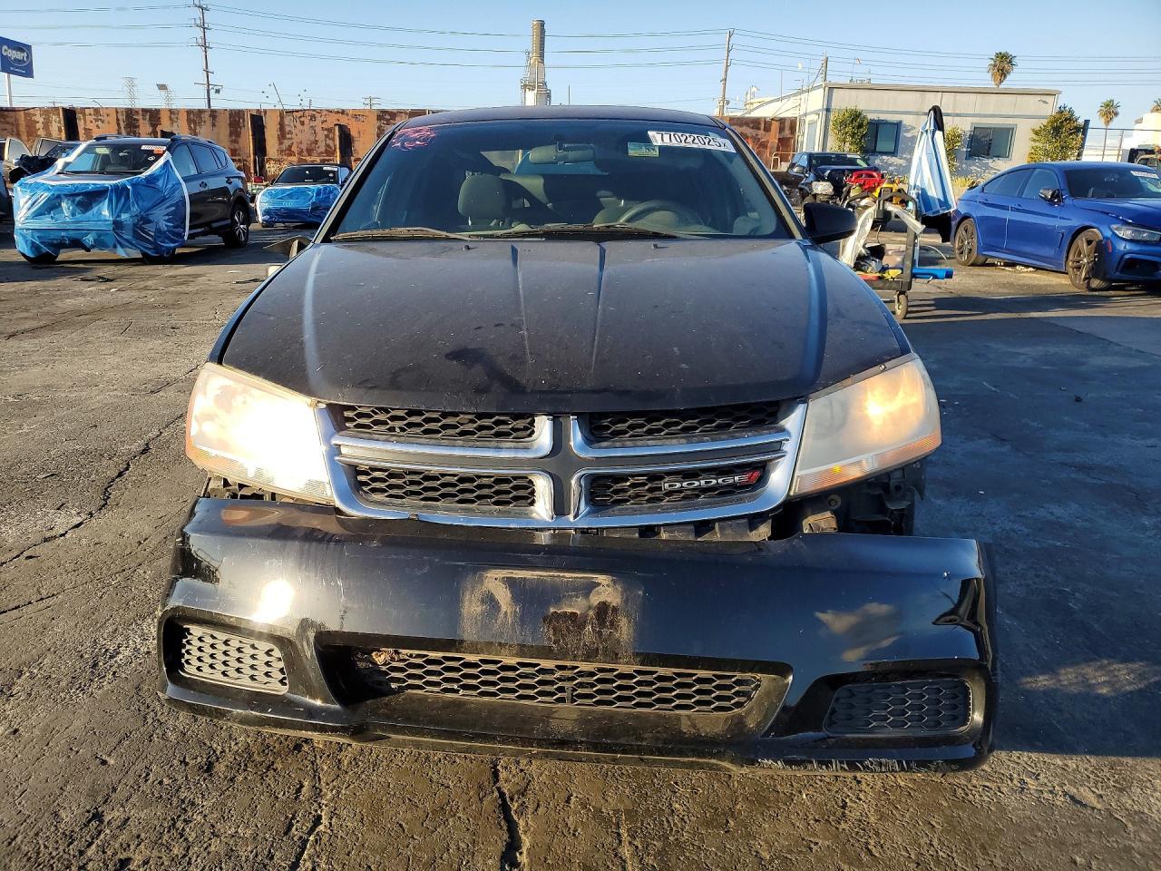 2012 DODGE Avenger