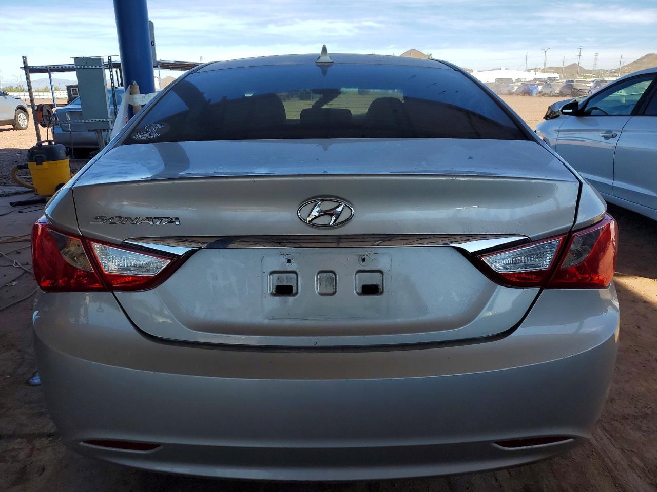 2011 HYUNDAI SONATA