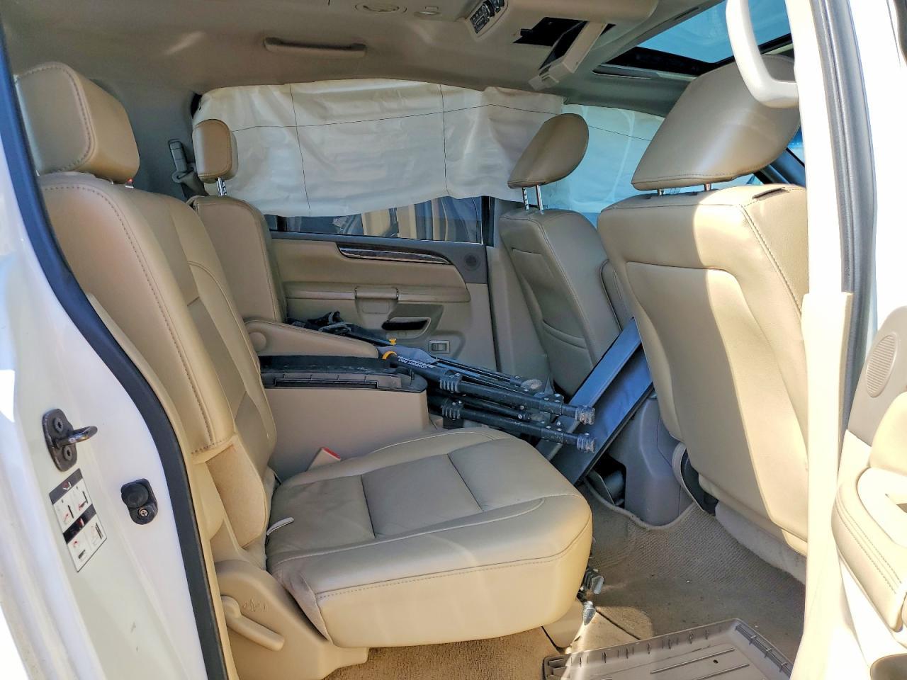 2011 NISSAN Armada