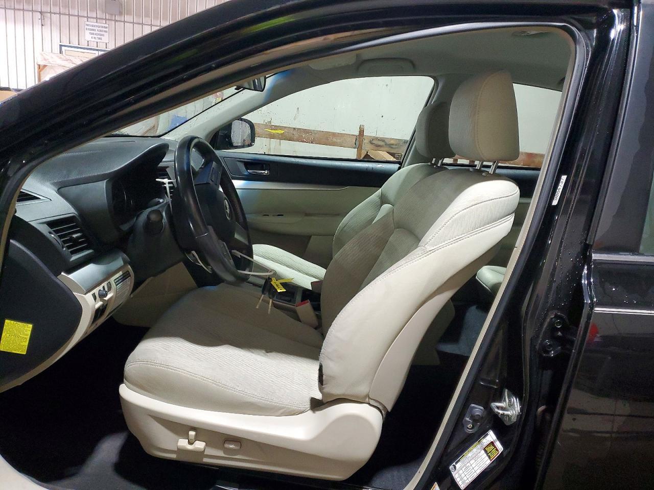 2010 SUBARU Legacy
