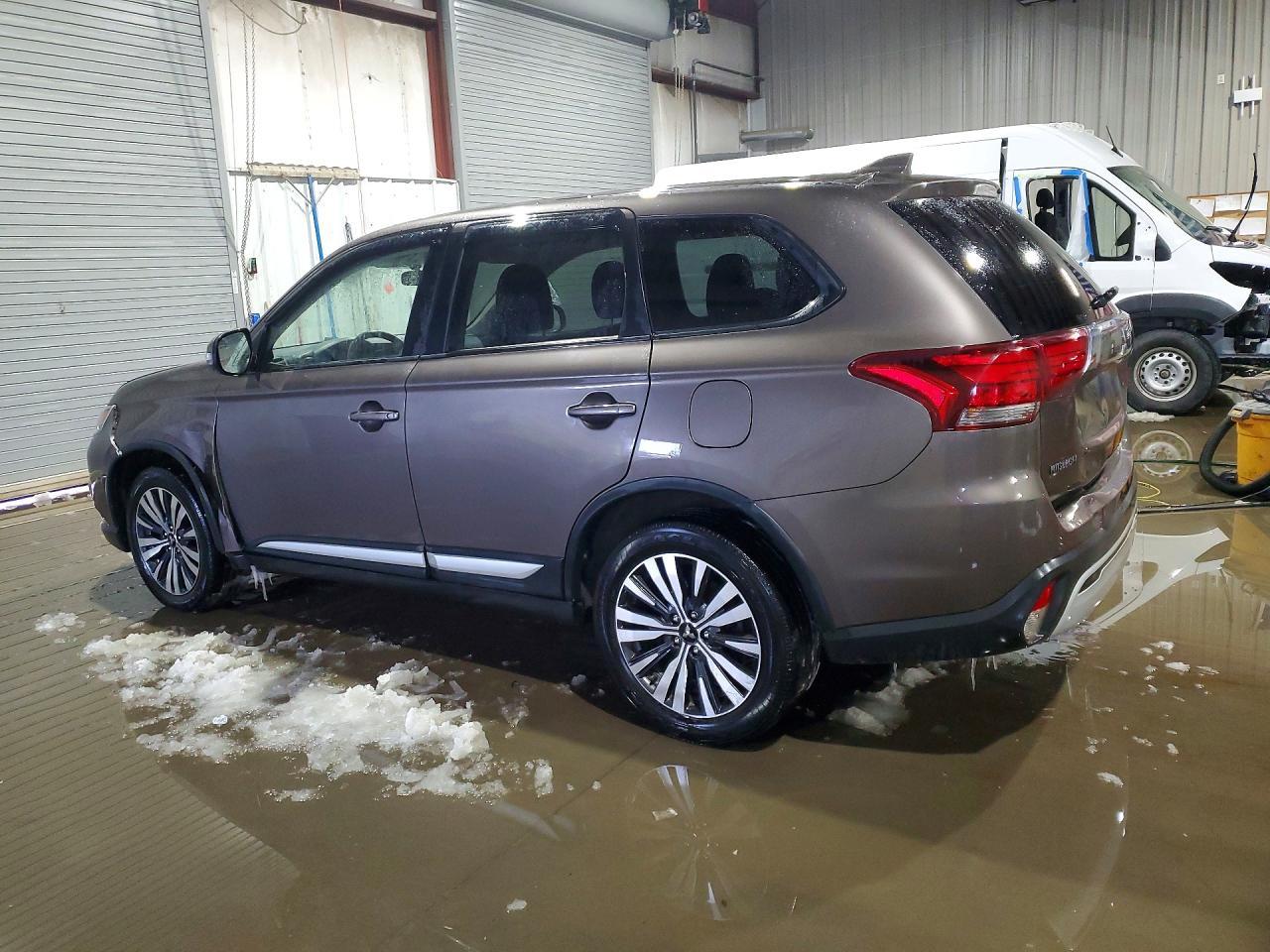 2019 MITSUBISHI outlander