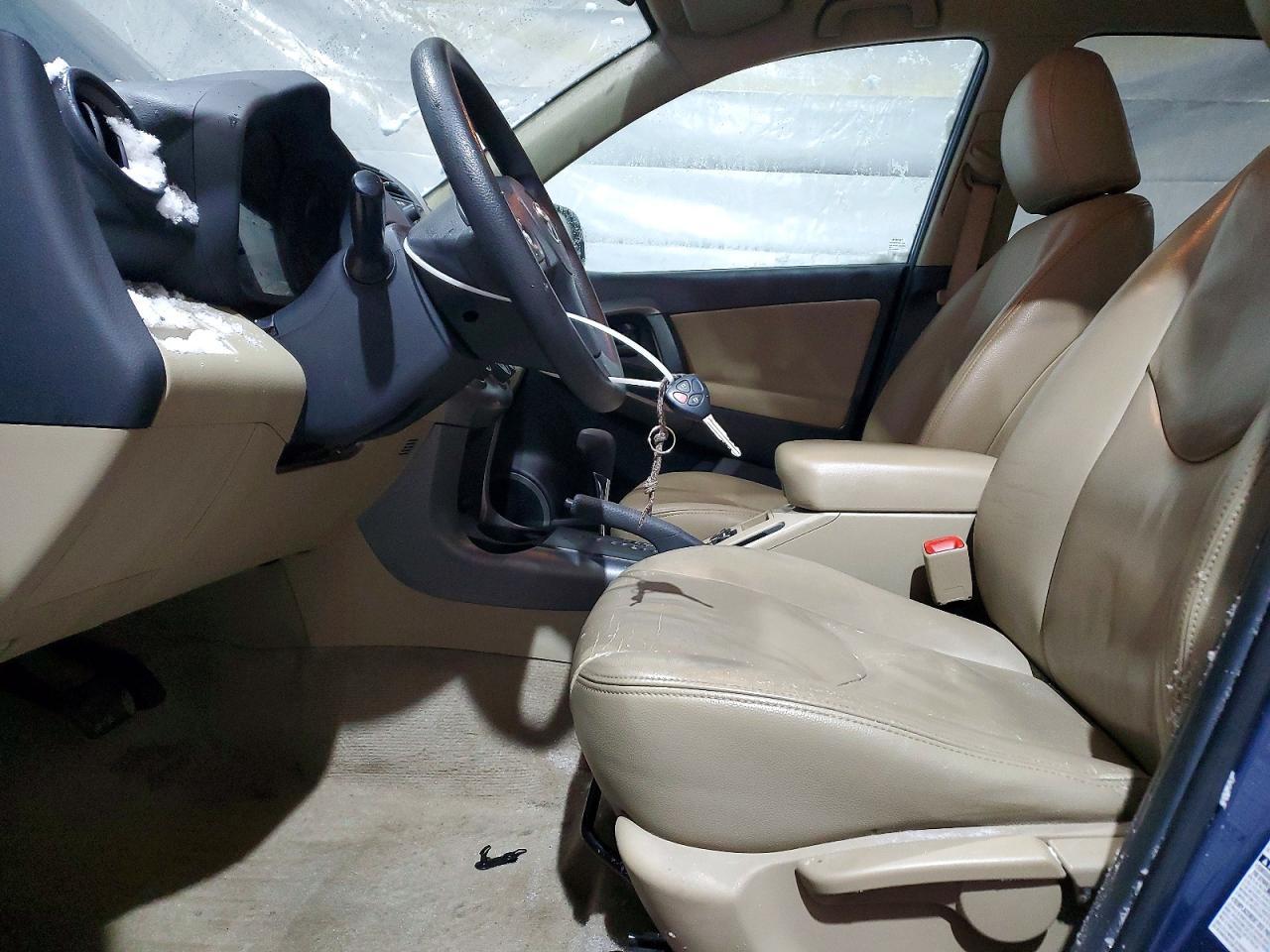 2011 TOYOTA RAV4