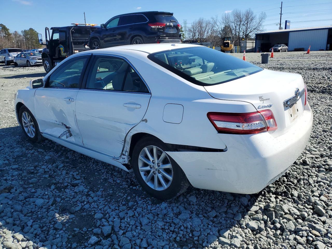 2011 TOYOTA CAMRY