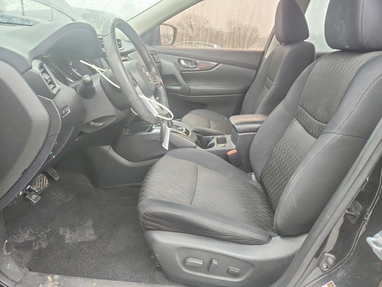 2017 NISSAN ROGUE