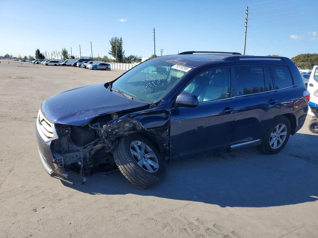 2013 TOYOTA HIGHLANDER