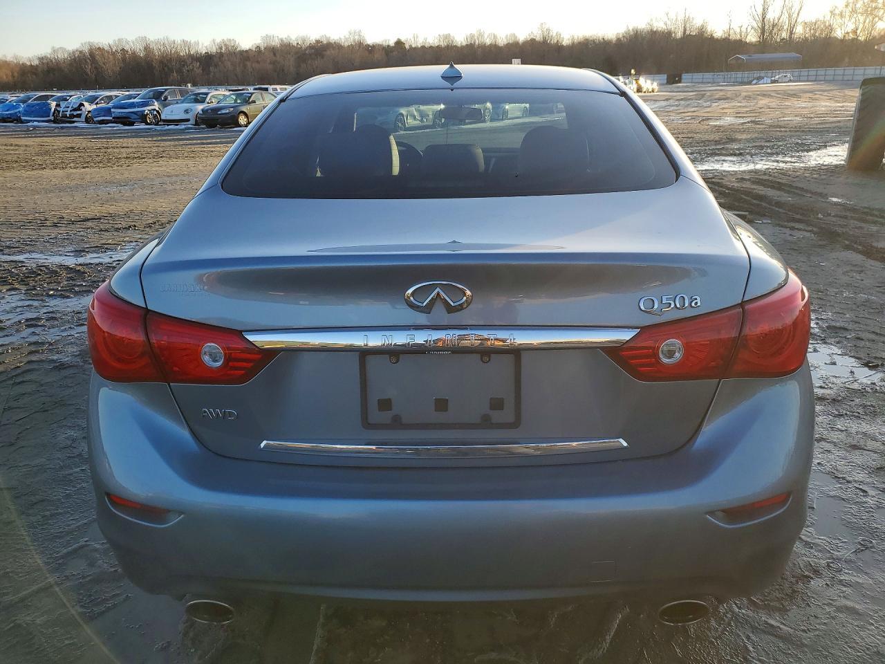 2015 INFINITI Q50