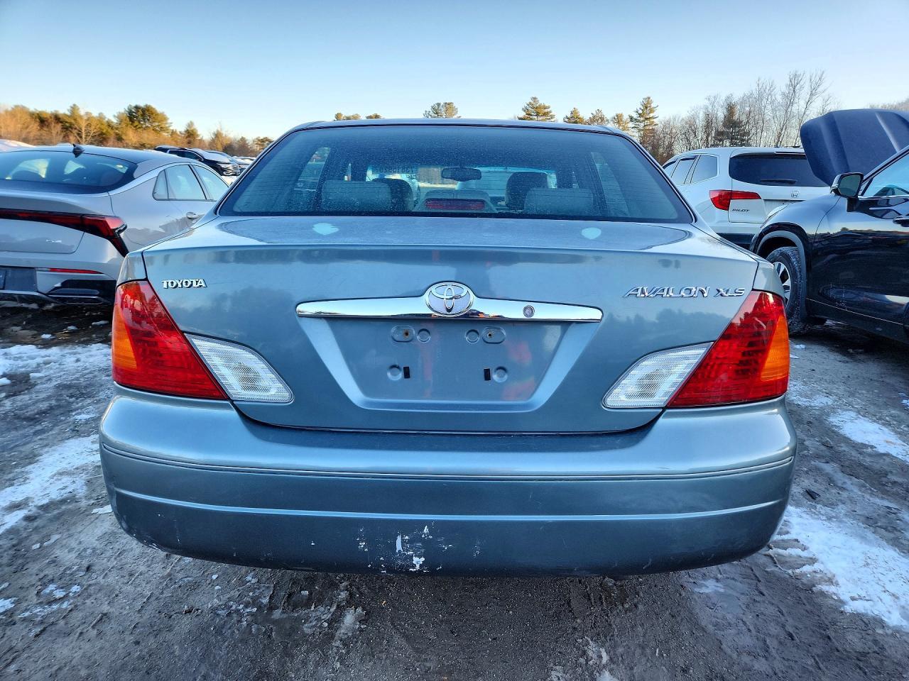 2001 TOYOTA Avalon