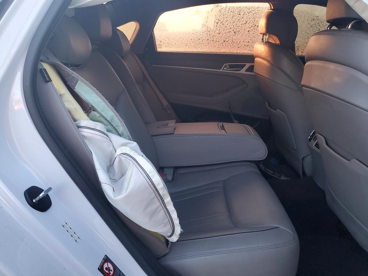 2017 GENESIS G80