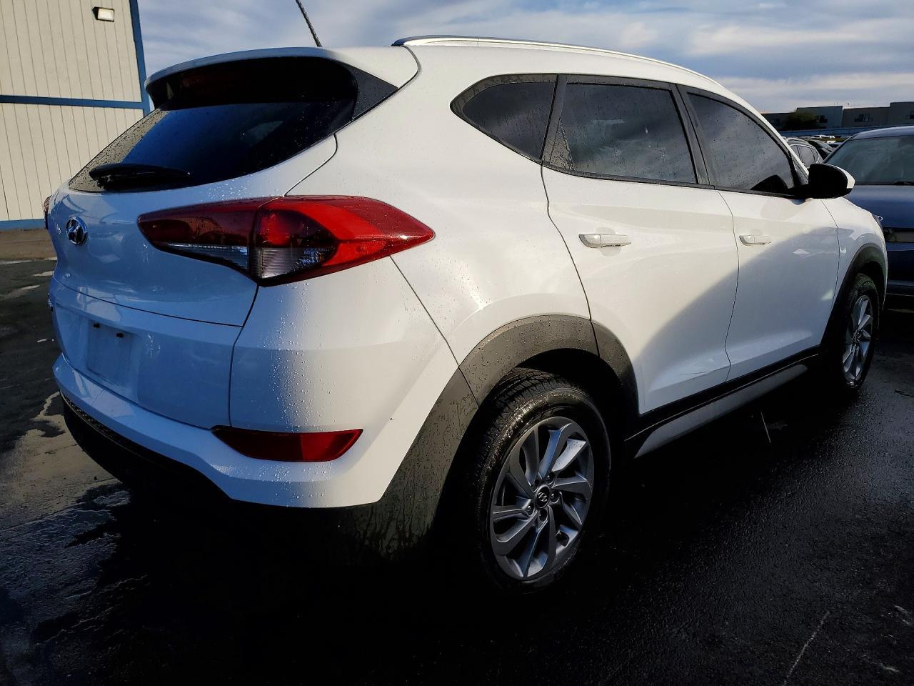 2017 HYUNDAI TUCSON