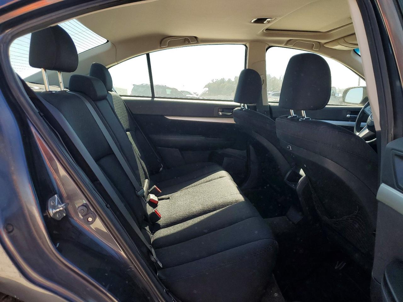 2011 SUBARU Legacy