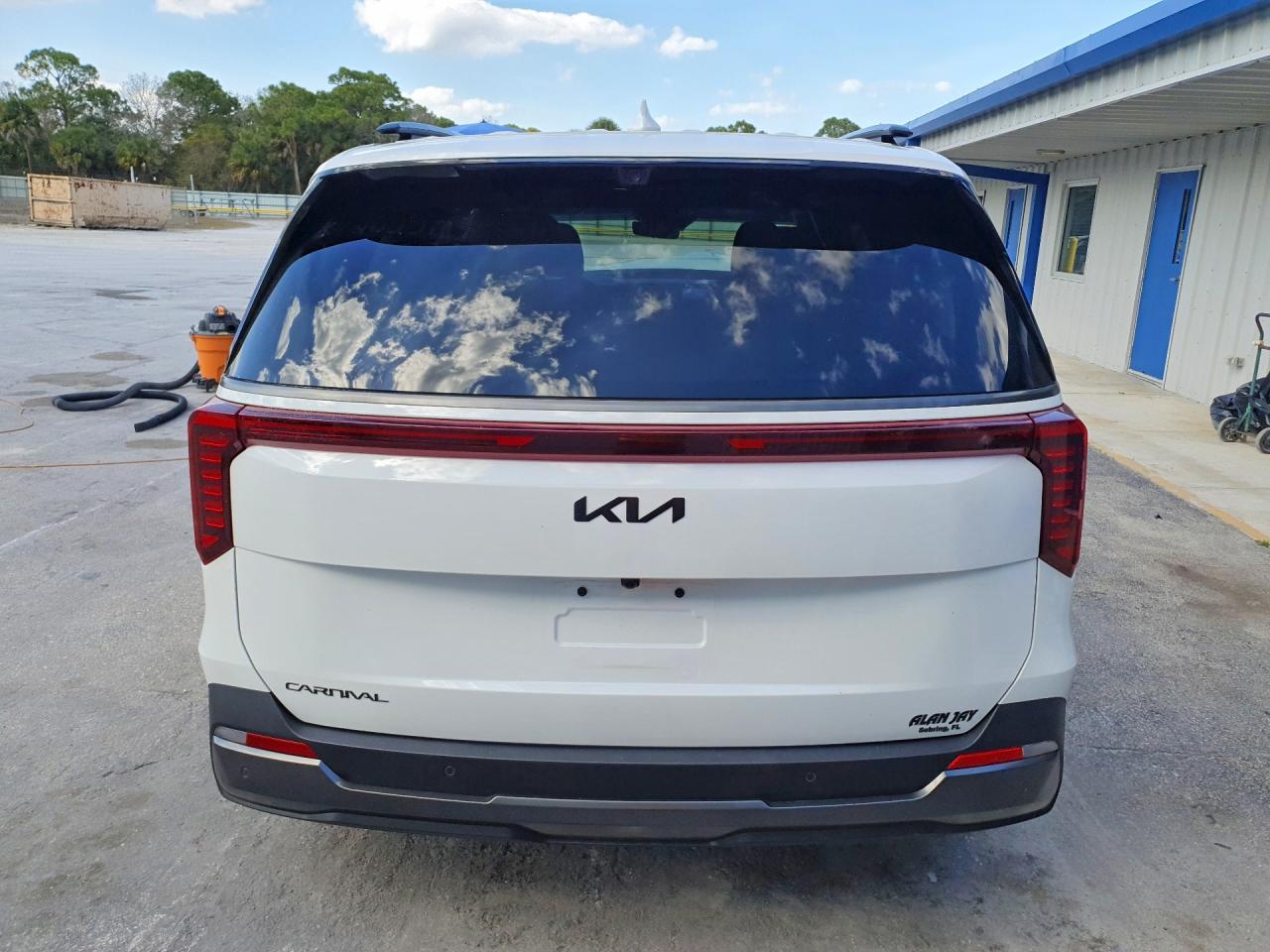 2025 KIA Carnival