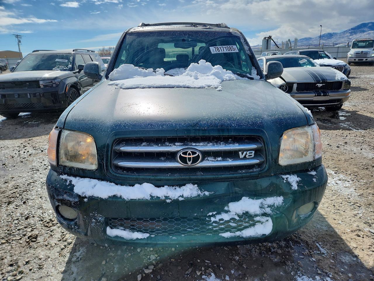 2004 TOYOTA Sequoia