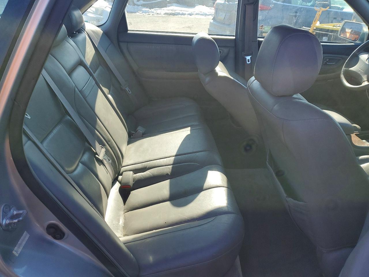 2001 TOYOTA Avalon