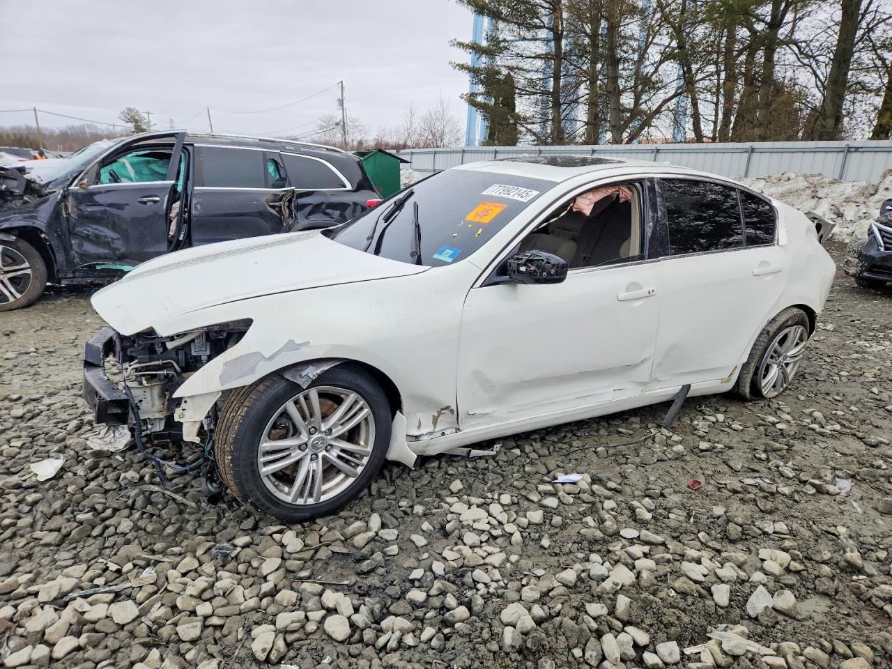 2011 INFINITI G37
