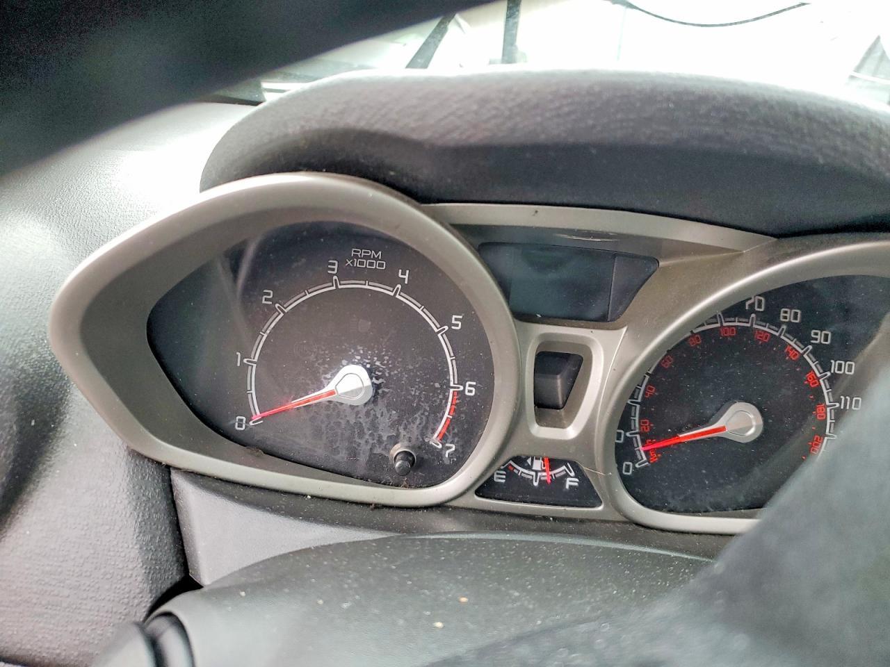 2013 FORD Fiesta