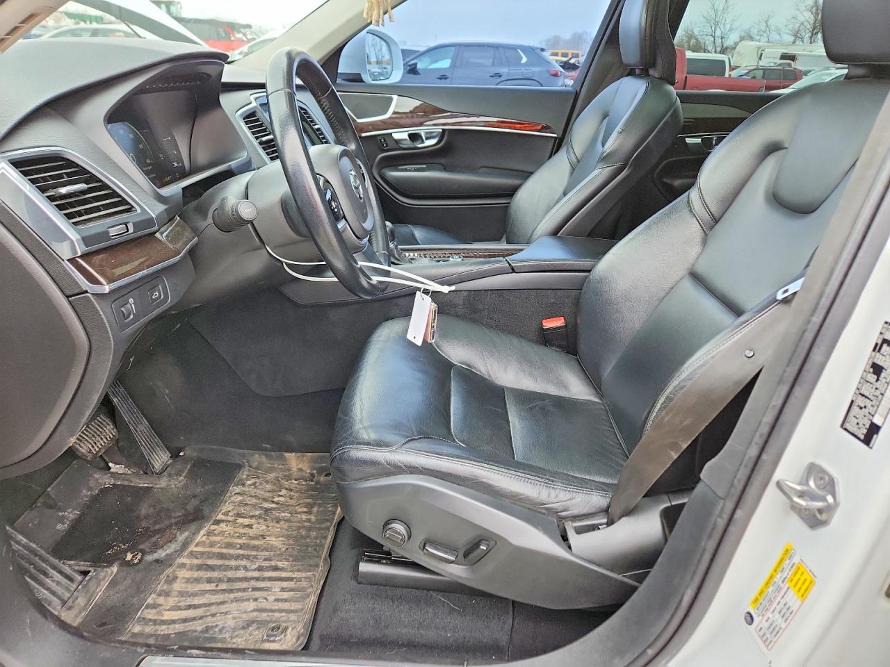 2019 VOLVO XC90