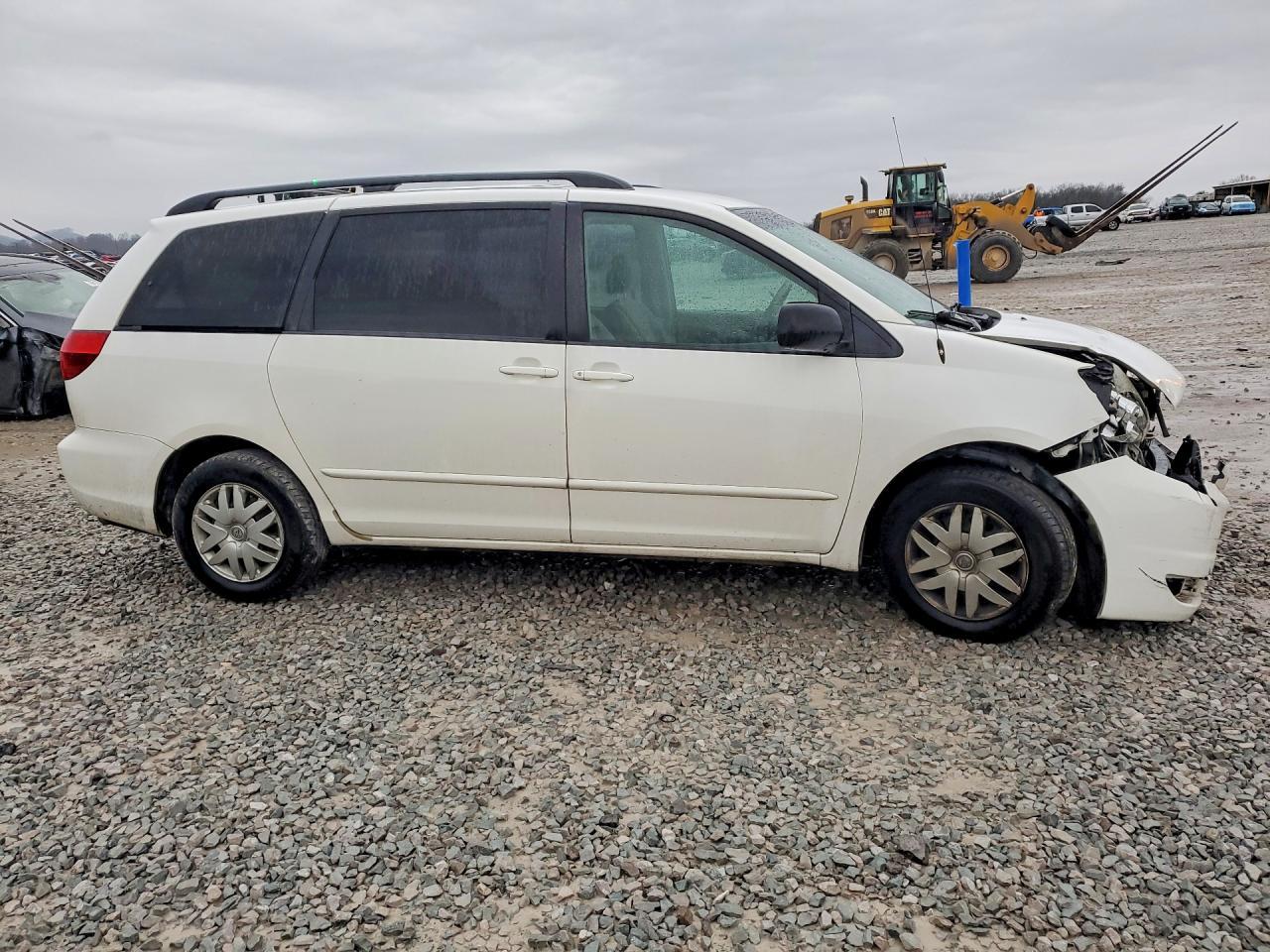2005 TOYOTA SIENNA