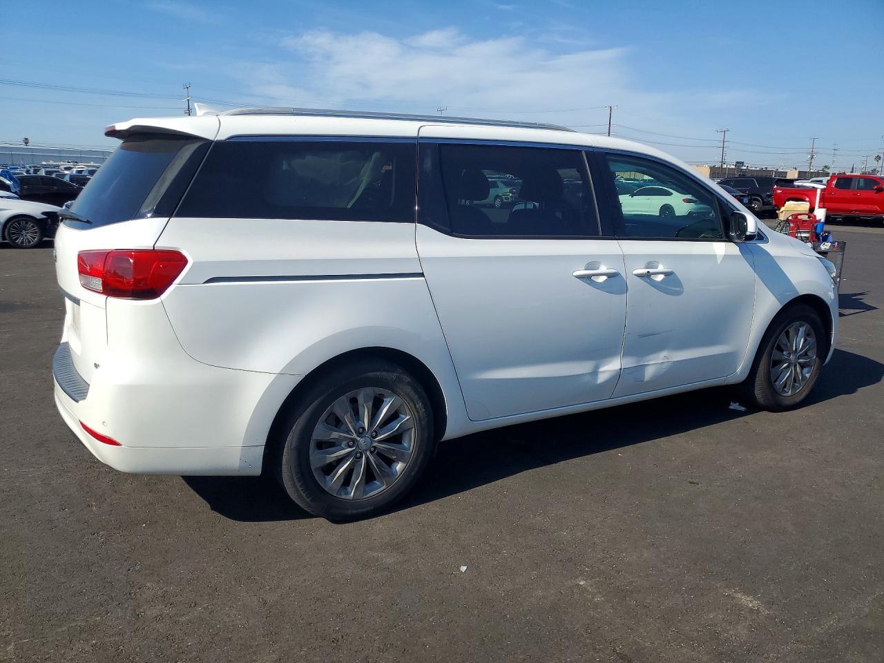 2017 KIA SEDONA