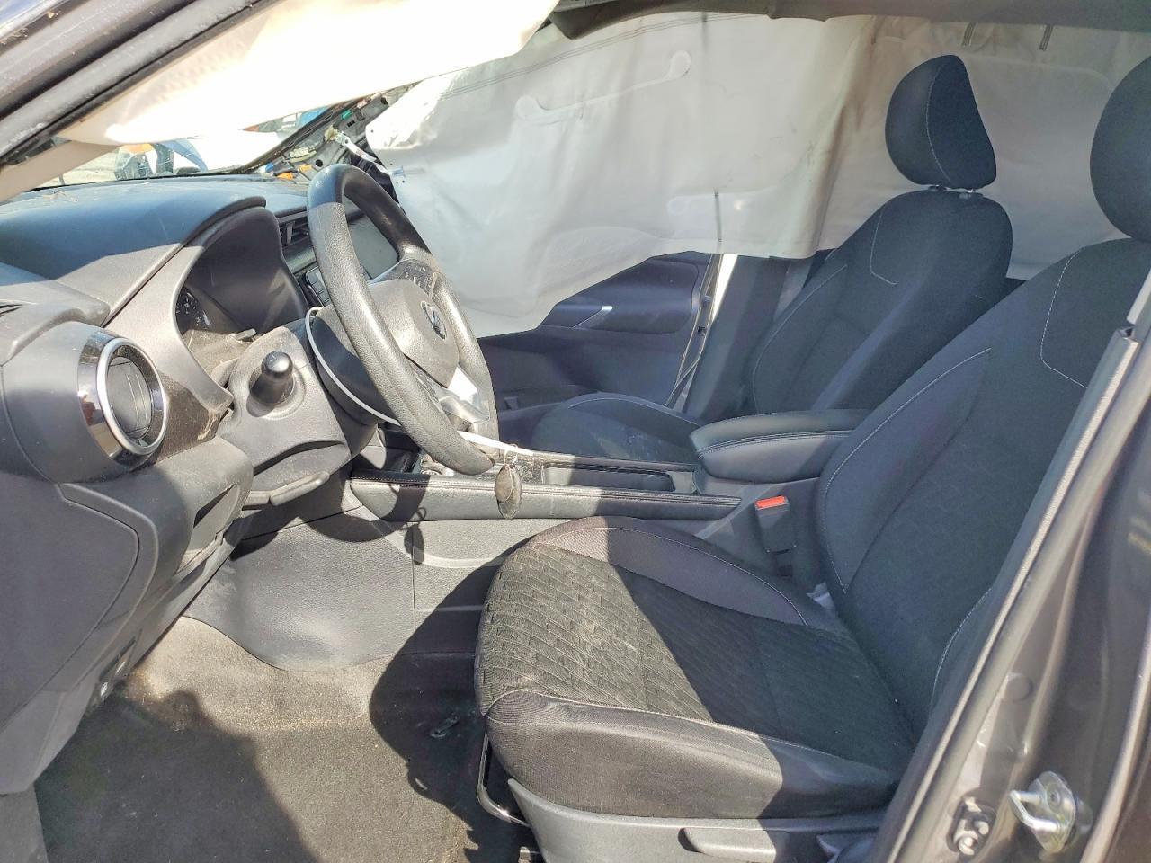 2021 NISSAN KICKS