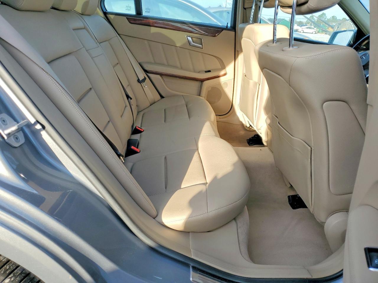 2013 MERCEDES-BENZ E-Class