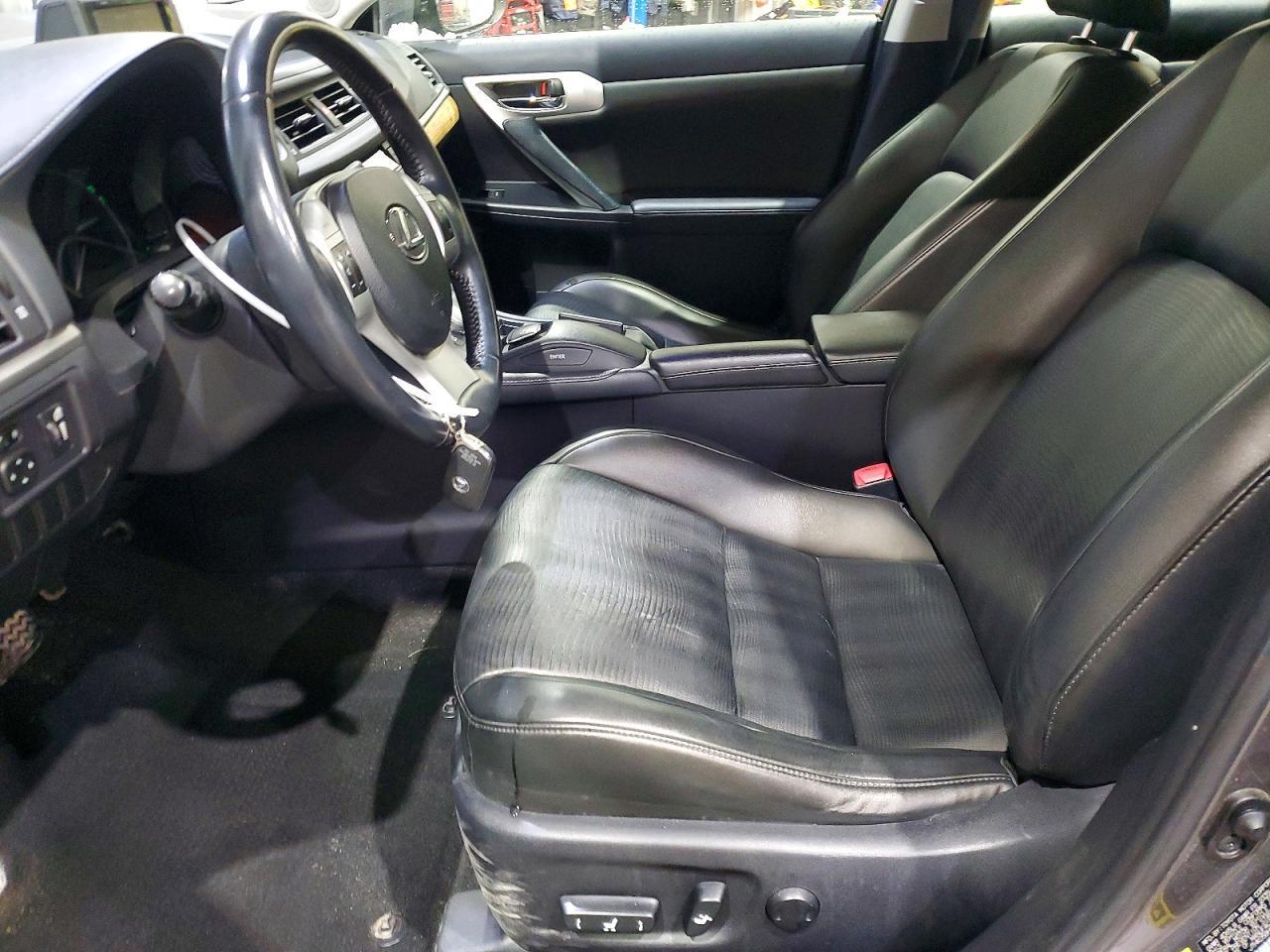 2013 LEXUS CT 200H