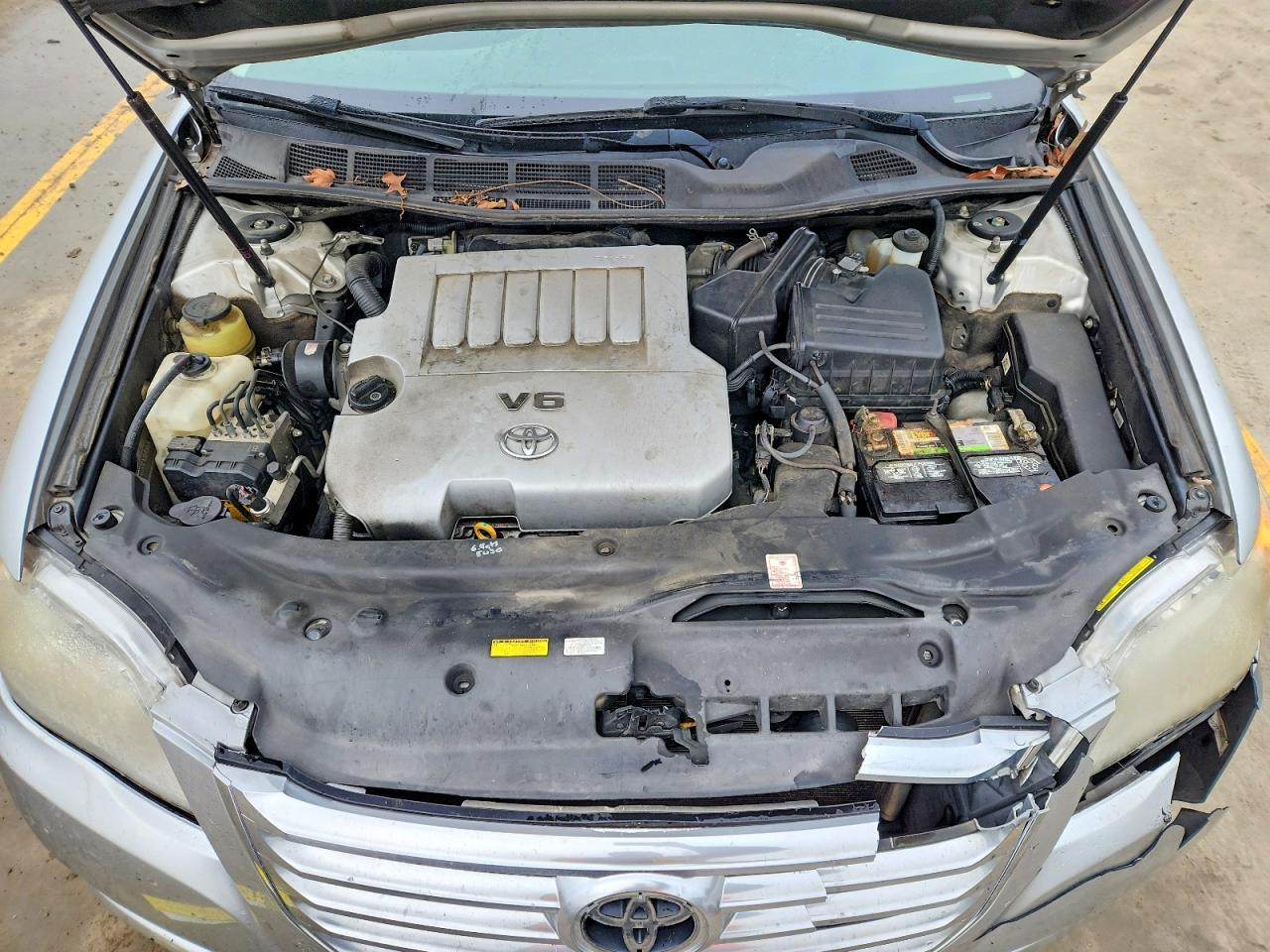 2010 TOYOTA Avalon