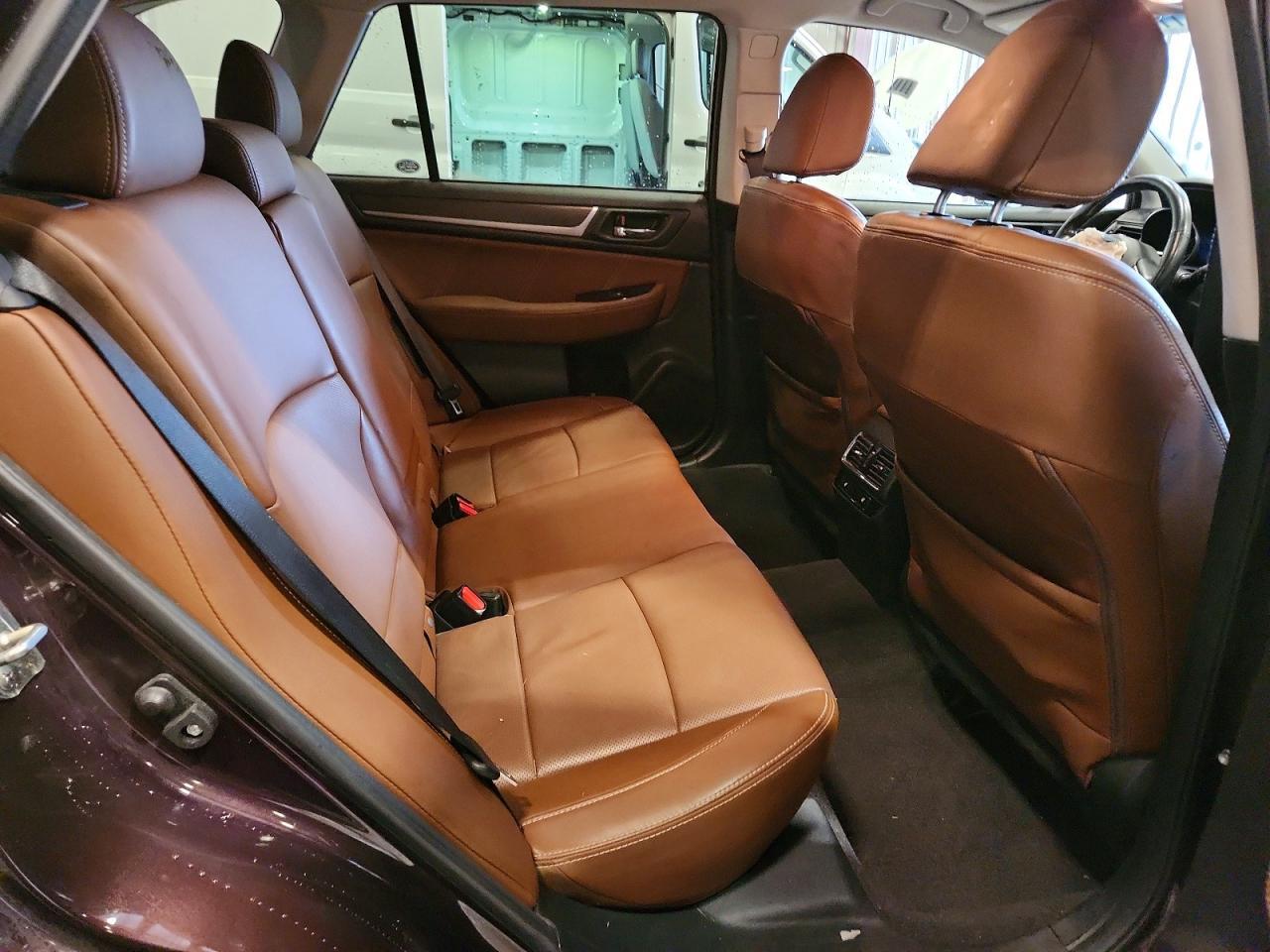 2017 SUBARU Outback
