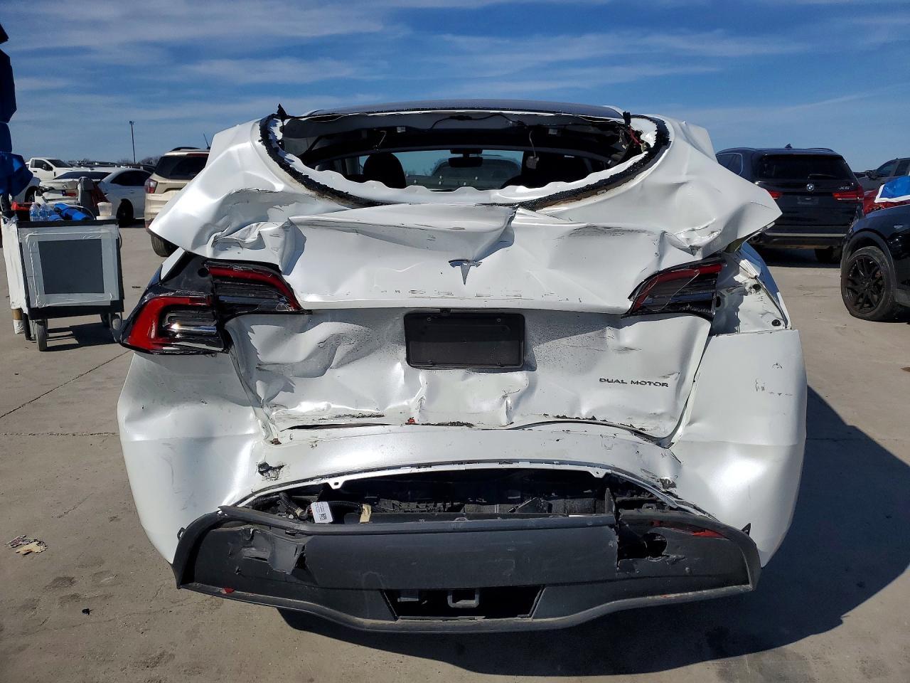 2023 TESLA MODEL Y