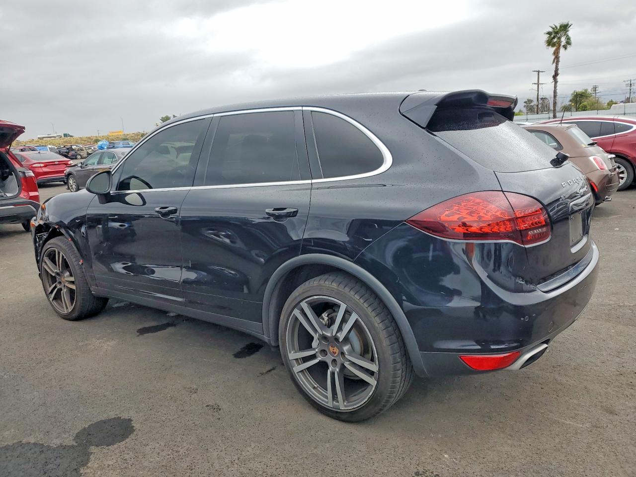 2013 PORSCHE CAYENNE