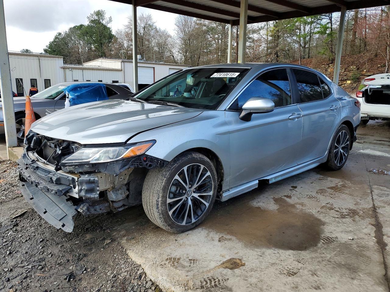 2018 TOYOTA CAMRY