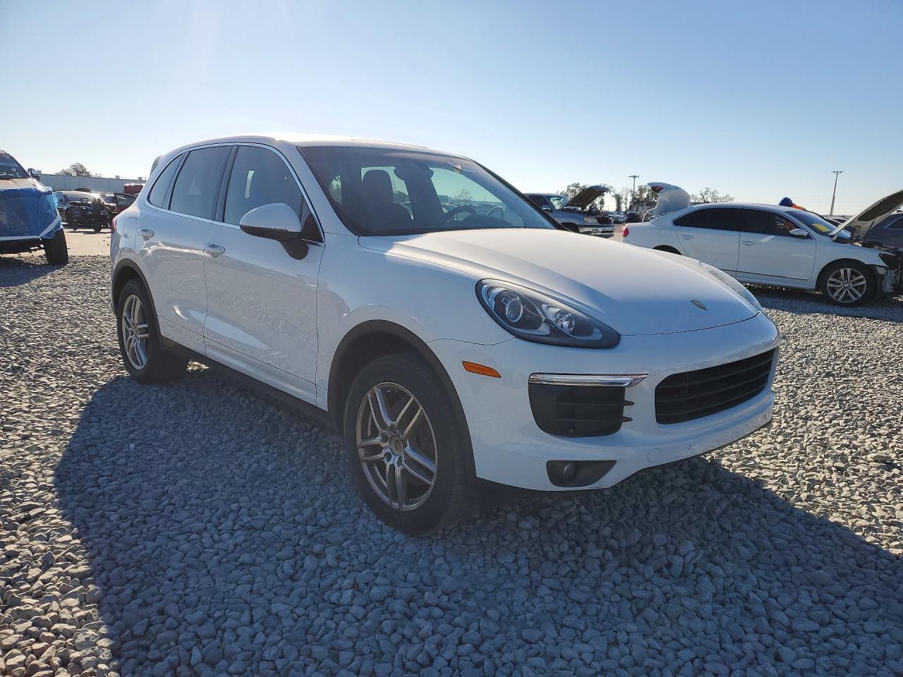 2016 PORSCHE CAYENNE