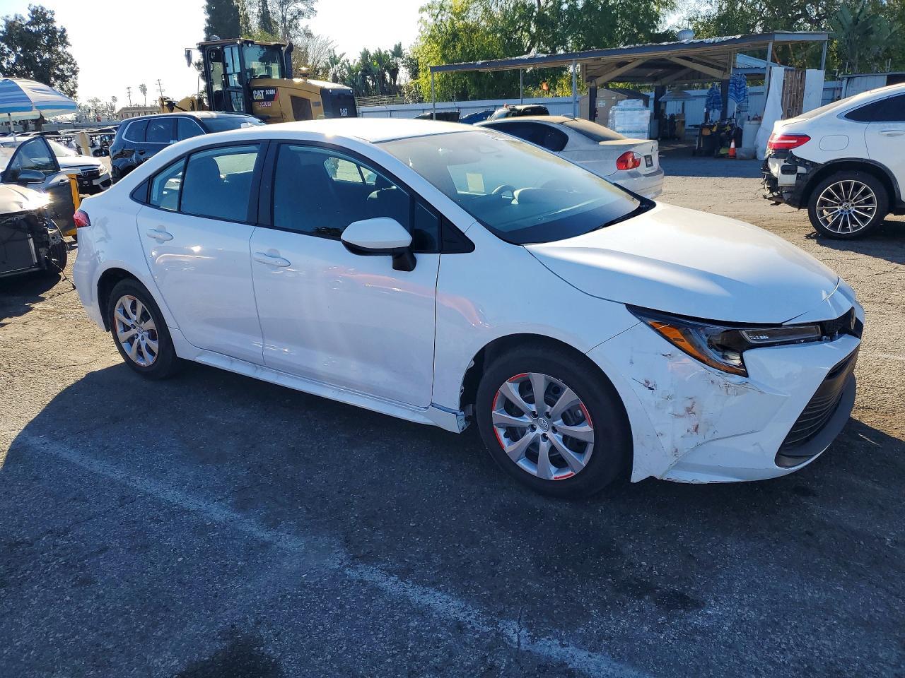 2025 TOYOTA COROLLA