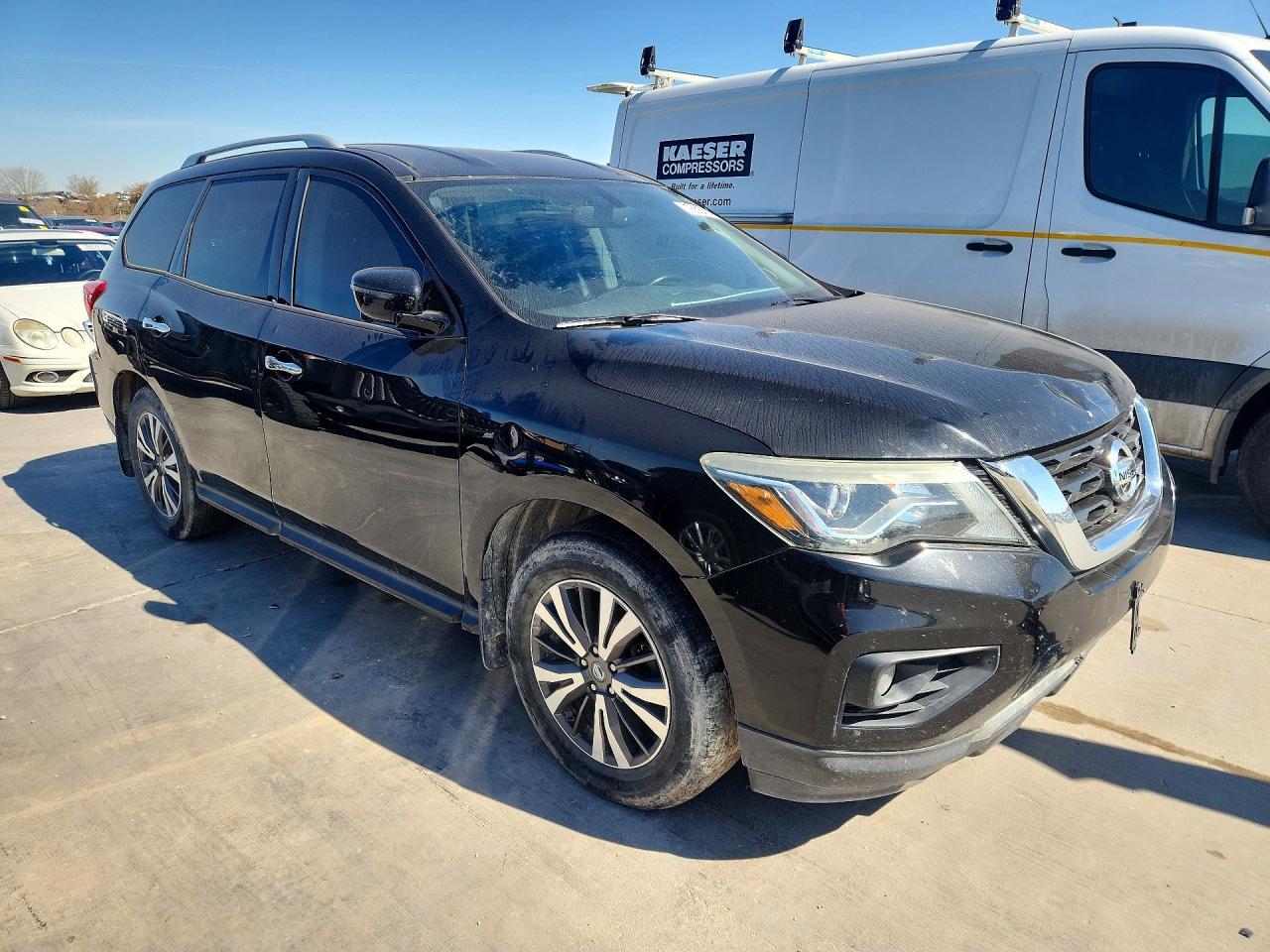 2017 NISSAN PATHFINDER