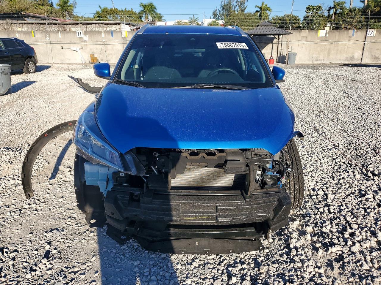 2021 NISSAN KICKS
