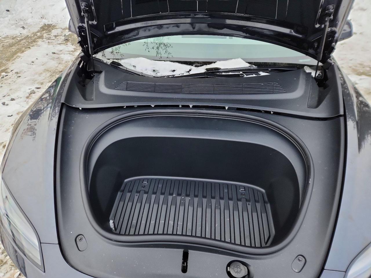 2026 TESLA MODEL 3