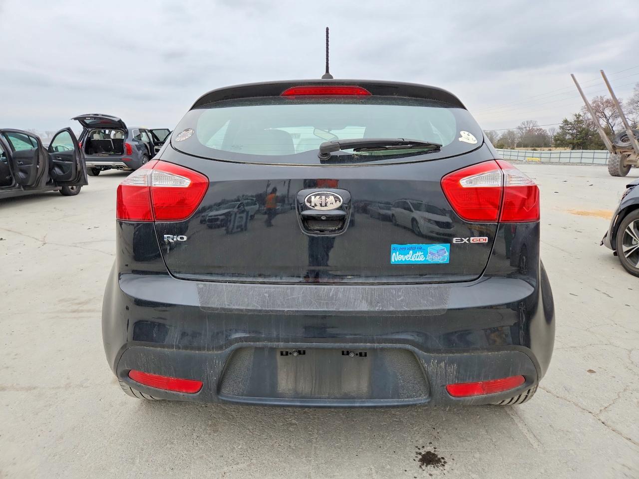 2013 KIA RIO