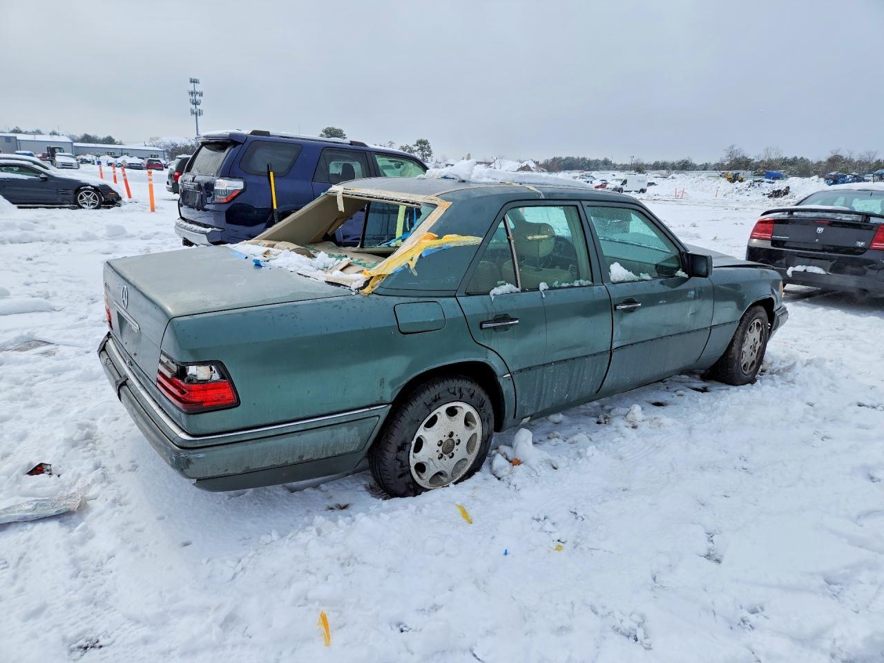 1995 MERCEDES-BENZ E-Class