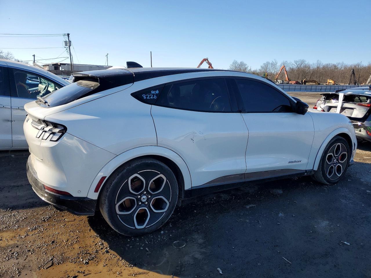 2021 FORD Mustang Mach-E