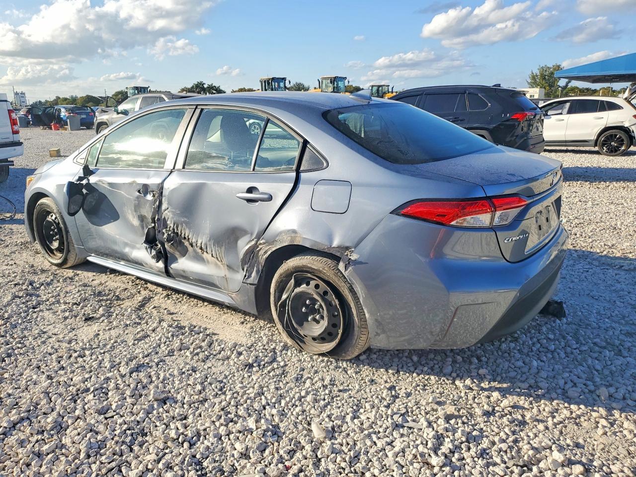 2025 TOYOTA COROLLA