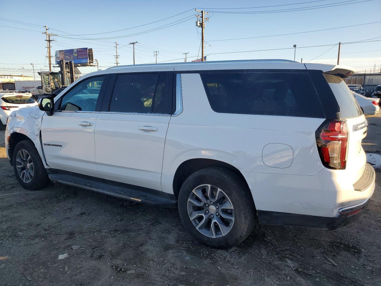 2024 CHEVROLET Suburban