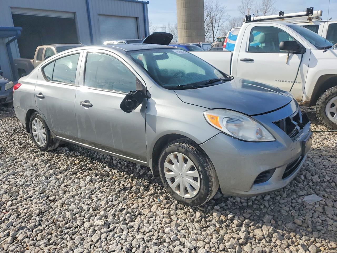 2012 NISSAN VERSA
