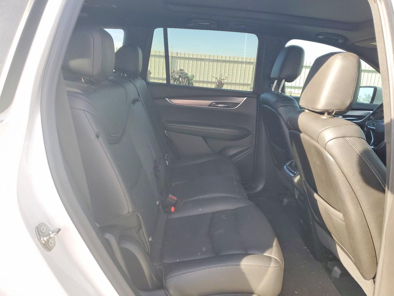 2021 CADILLAC XT6