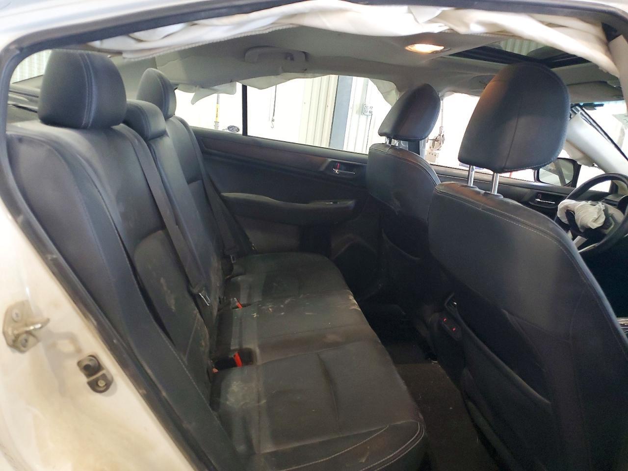 2017 SUBARU Legacy