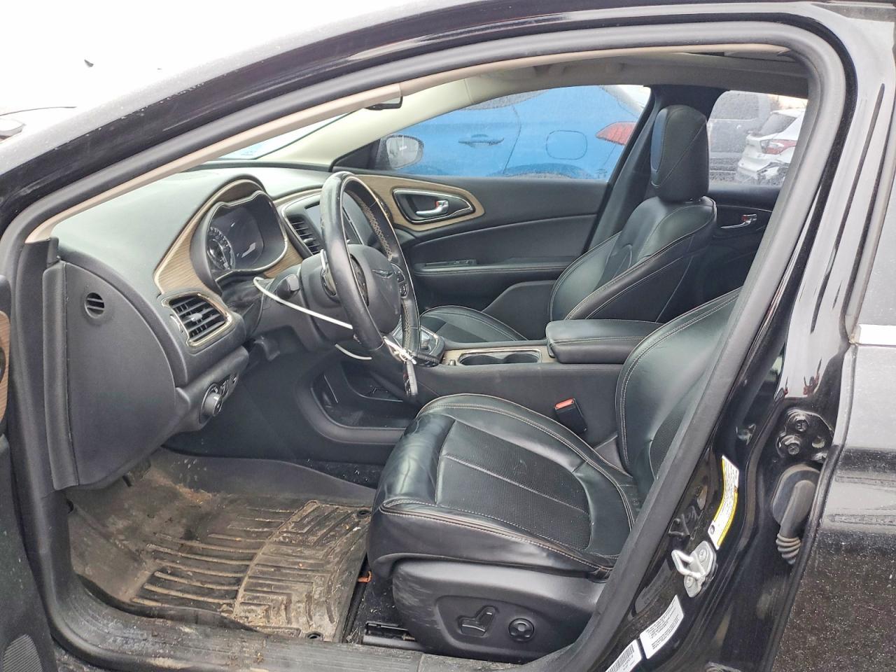 2015 CHRYSLER 200