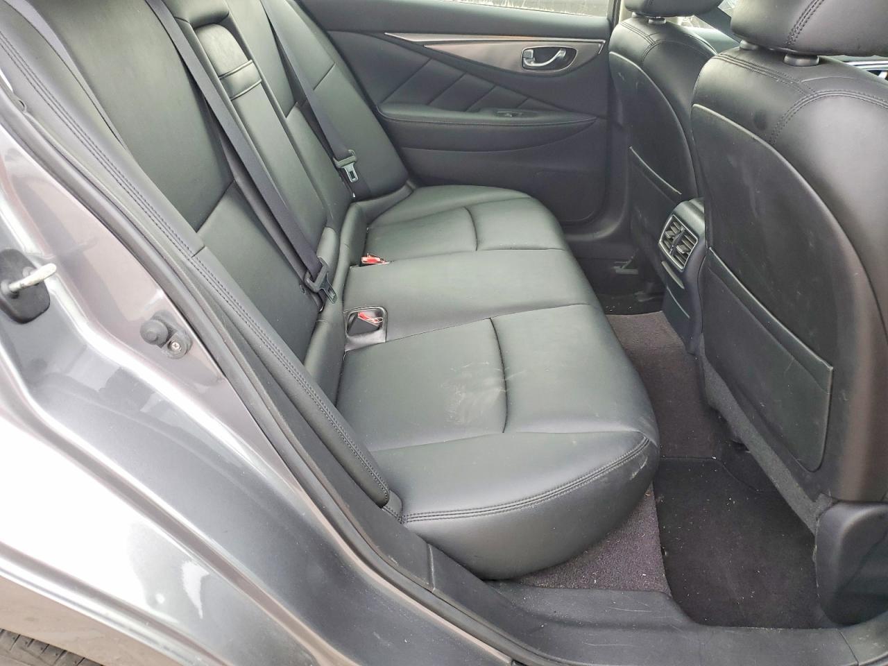 2016 INFINITI Q50
