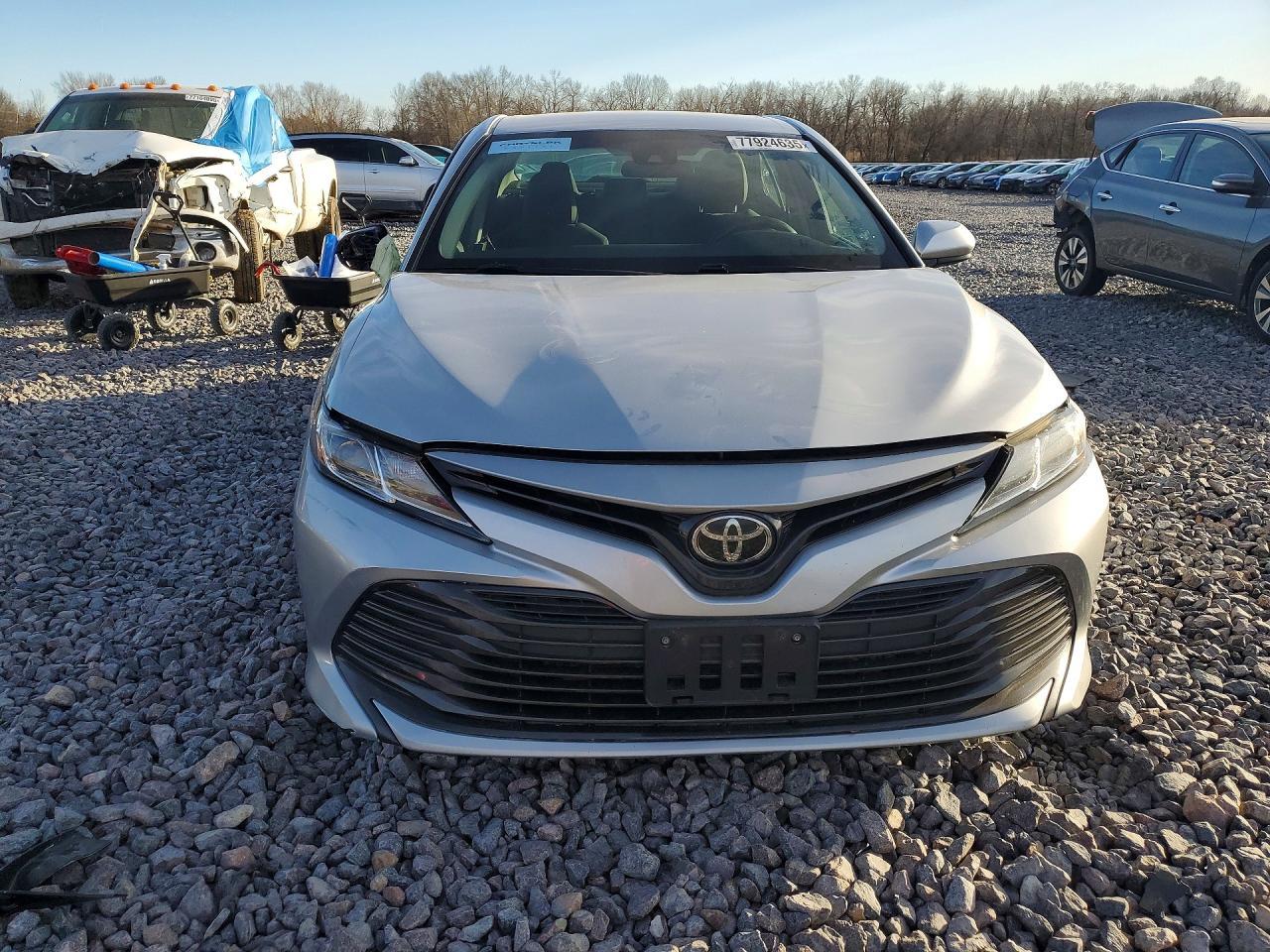 2018 TOYOTA CAMRY