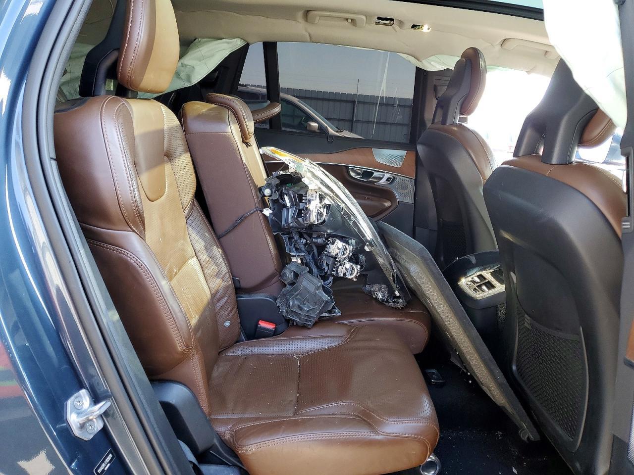 2018 VOLVO XC90
