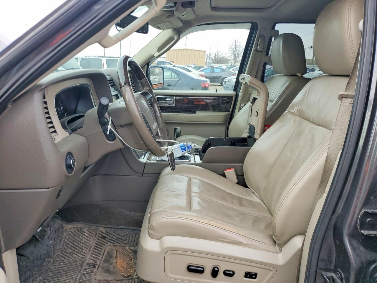 2015 LINCOLN Navigator
