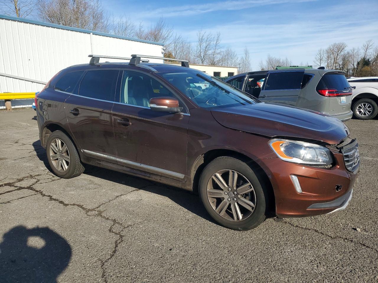 2017 VOLVO XC60