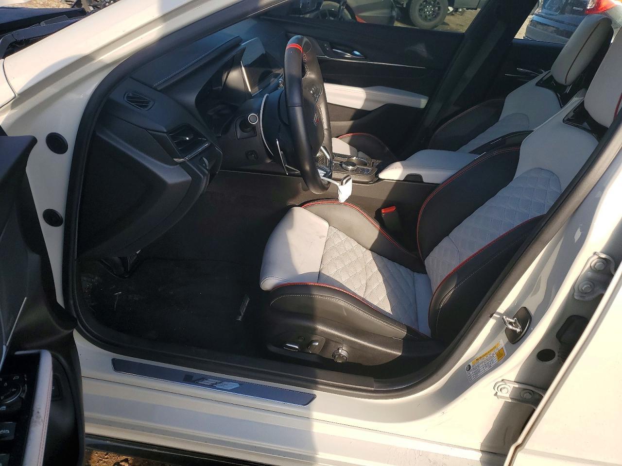 2023 CADILLAC CT4